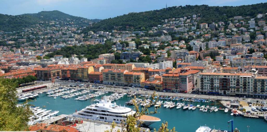 The French Riviera FIND YOUR TRANSLATOR